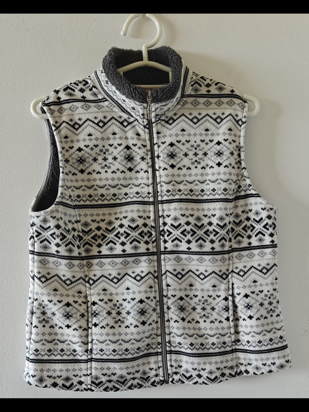 Alia Black & White Fair Isle Zip-Up Fleece Vest